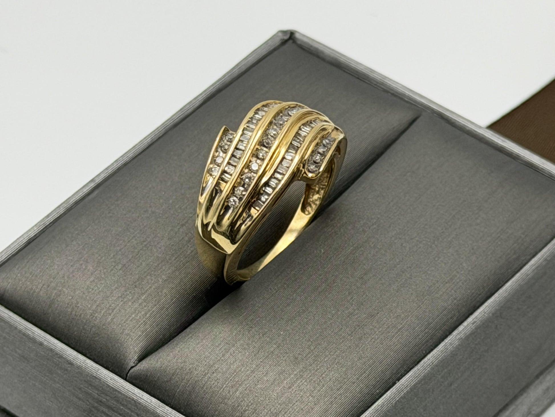 Vintage 10k Gold Diamond Cluster Cocktail Ring