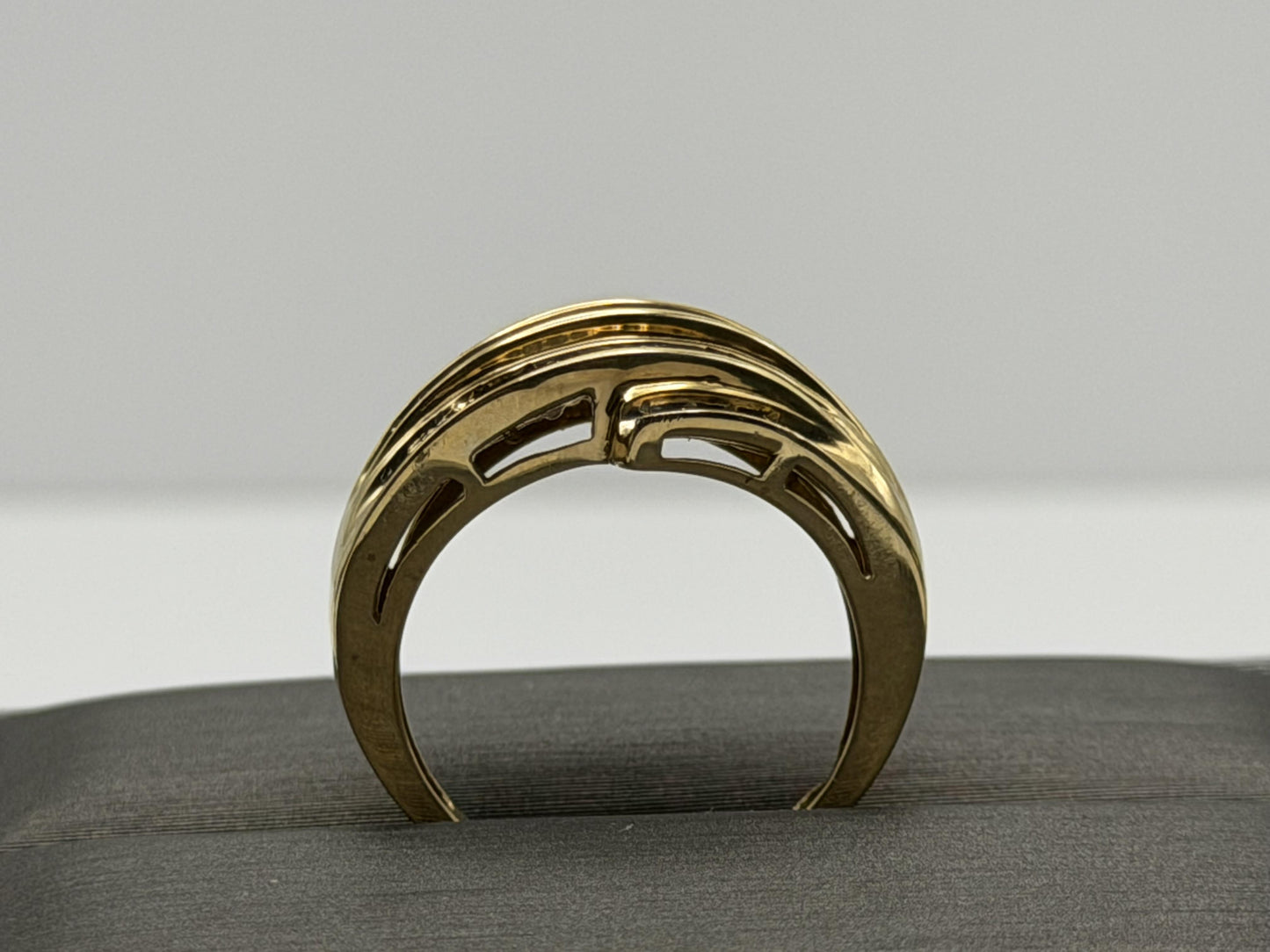 Vintage 10k Gold Diamond Cluster Cocktail Ring
