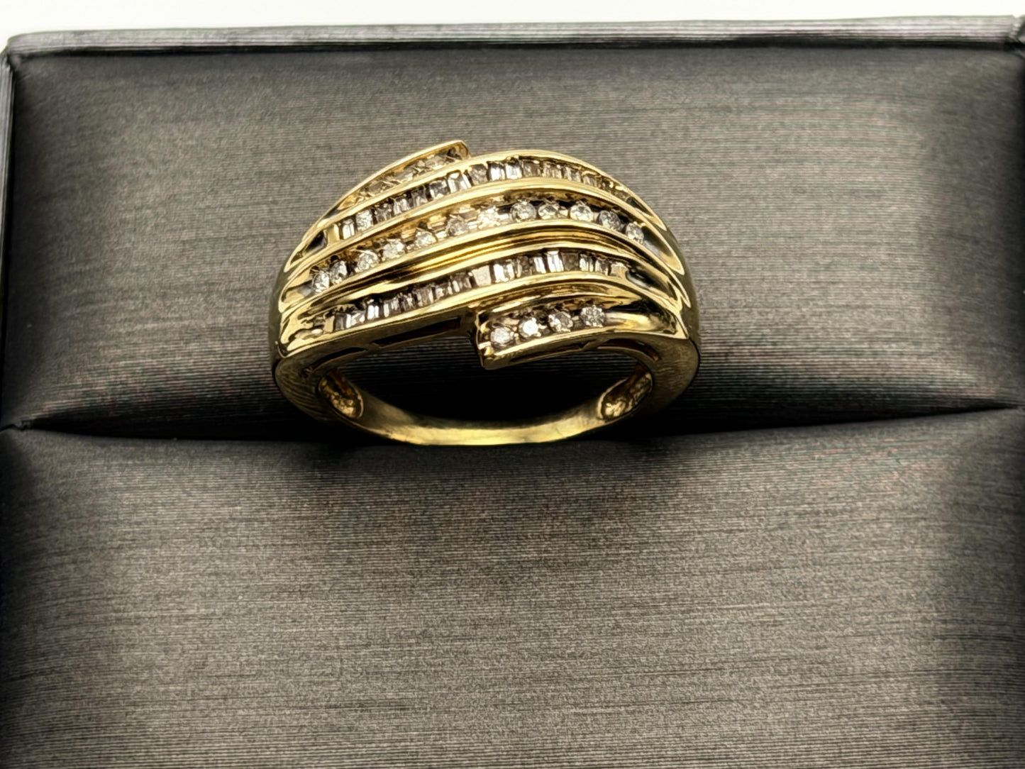 Vintage 10k Gold Diamond Cluster Cocktail Ring