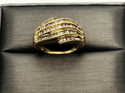 Vintage 10k Gold Diamond Cluster Cocktail Ring