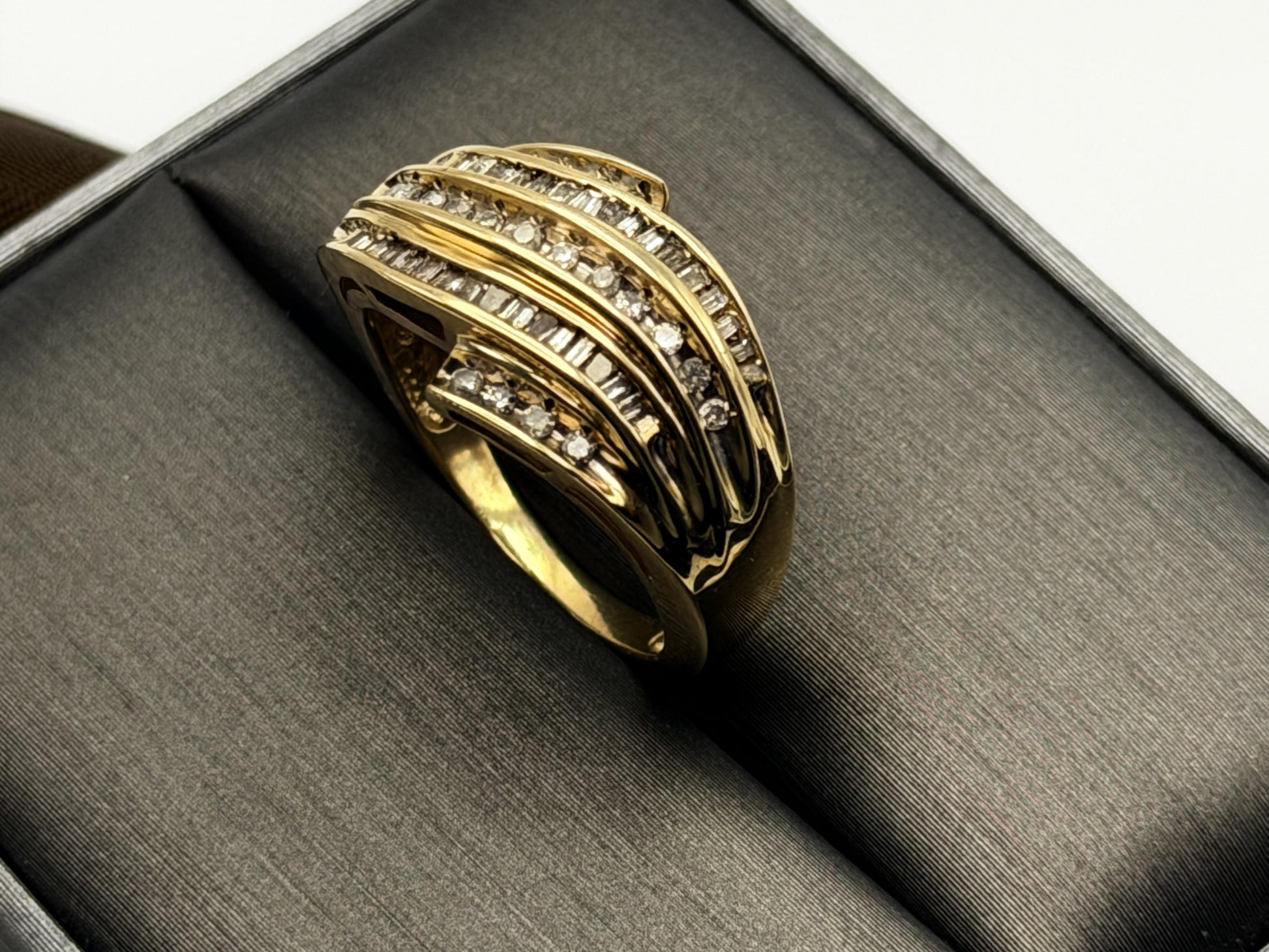 Vintage 10k Gold Diamond Cluster Cocktail Ring