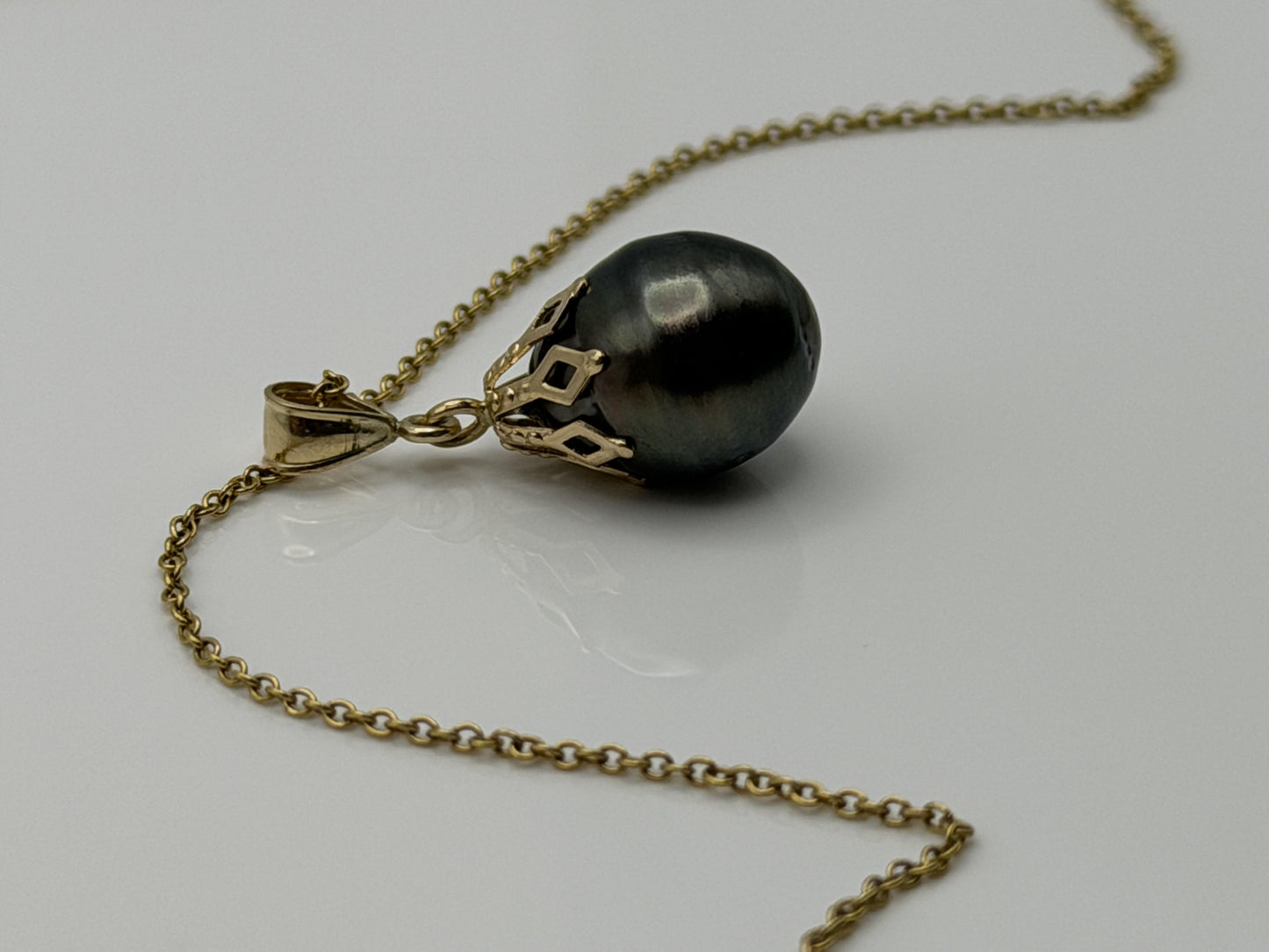 14K Gold Black Tahitian Pearl Necklace 9.8 mm Black Pearl Necklace Gold Chain