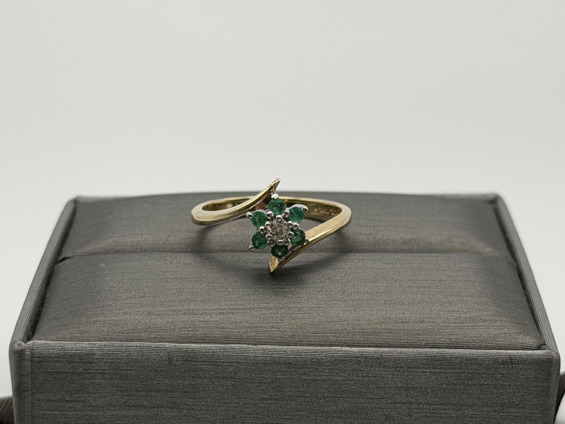 14k Yellow Gold Diamond and Green Emerald Flower Ring Dainty Flower Band