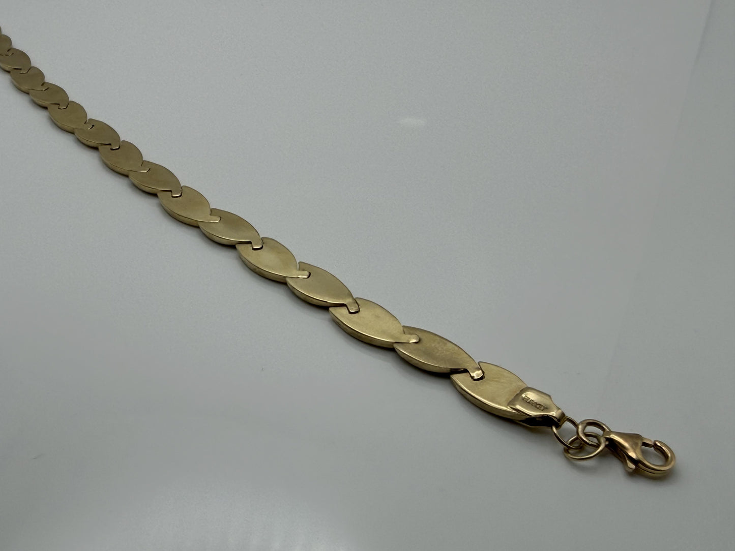 Unique 10k Yellow Gold Wheat Link Bracelet 5.5 gr Chain