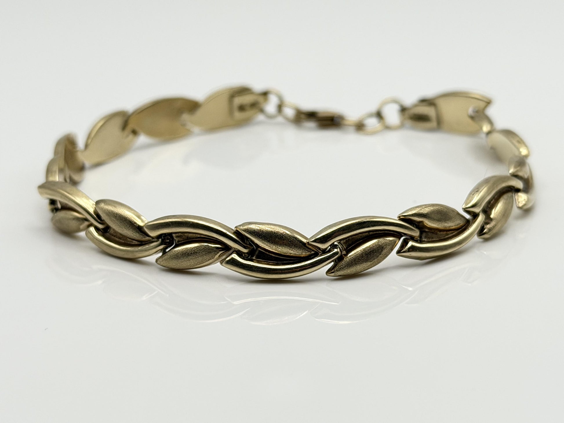 Unique 10k Yellow Gold Wheat Link Bracelet 5.5 gr Chain