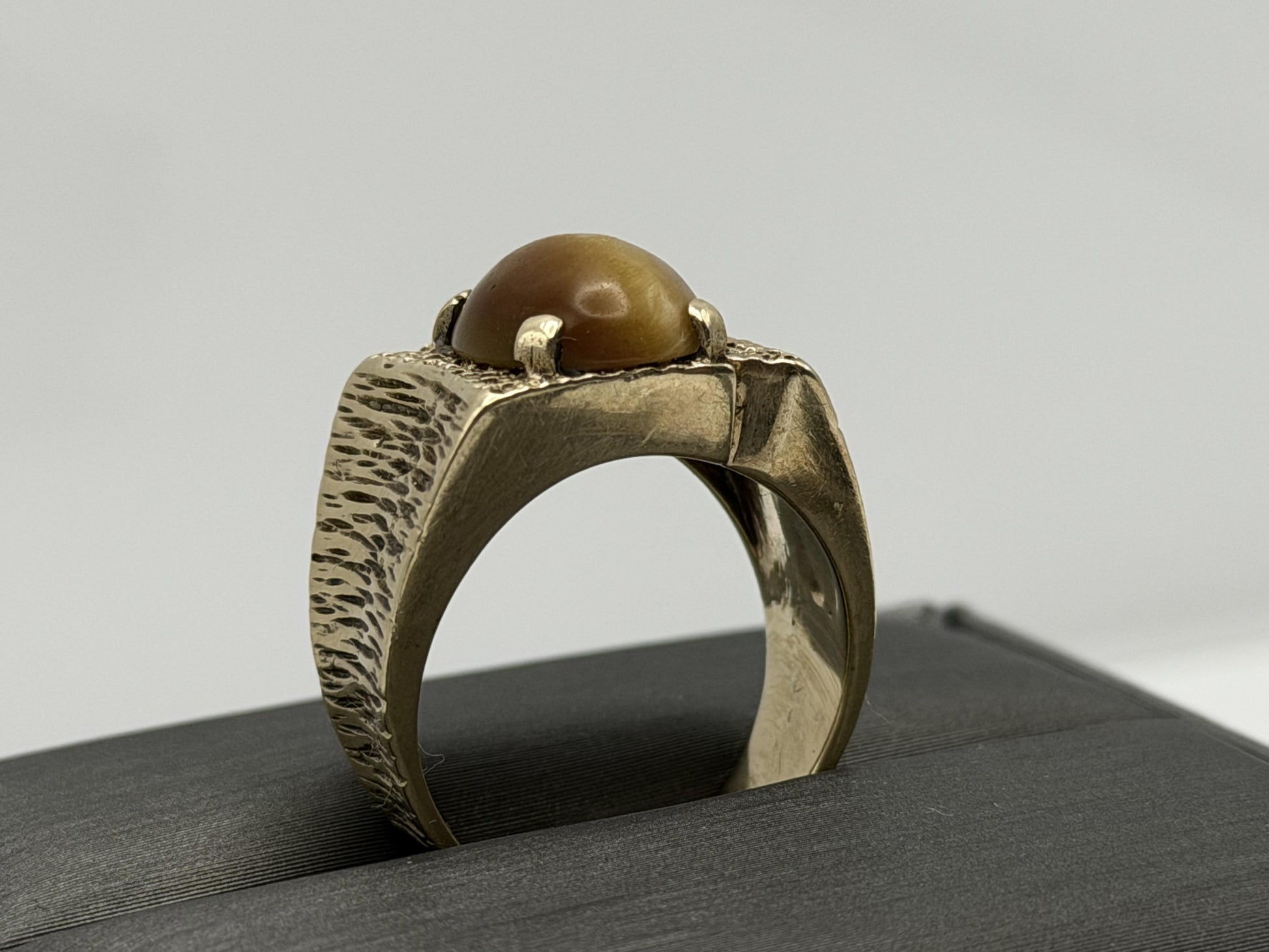 Heavy 14k Solid Gold Tiger Eye Cabochon Statement Ring 10.2gr Mens Wedding