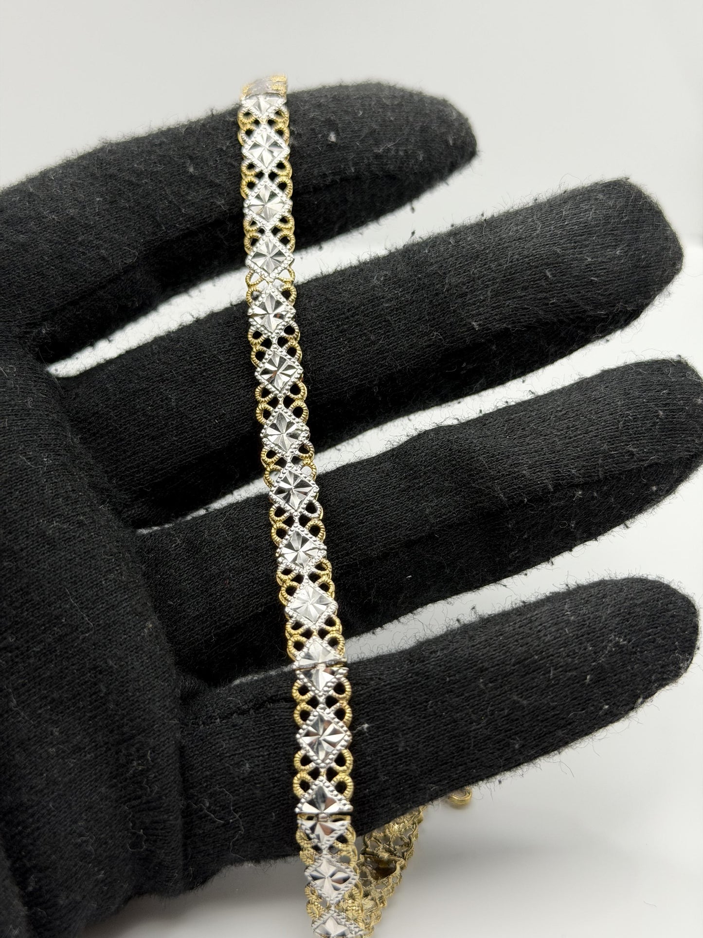 10k Solid Gold Two-Tone Diamond Detailed Cut Link Design Gold Bracelet Chain 7"