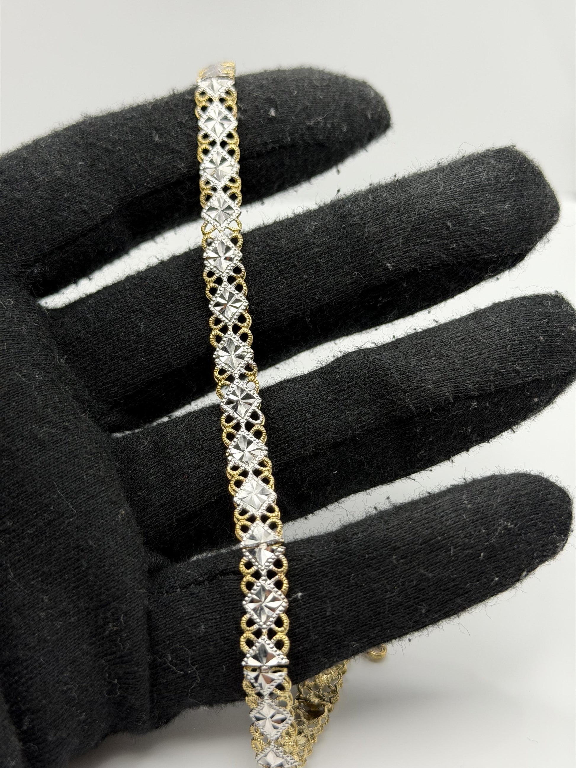 10k Solid Gold Two-Tone Diamond Detailed Cut Link Design Gold Bracelet Chain 7"