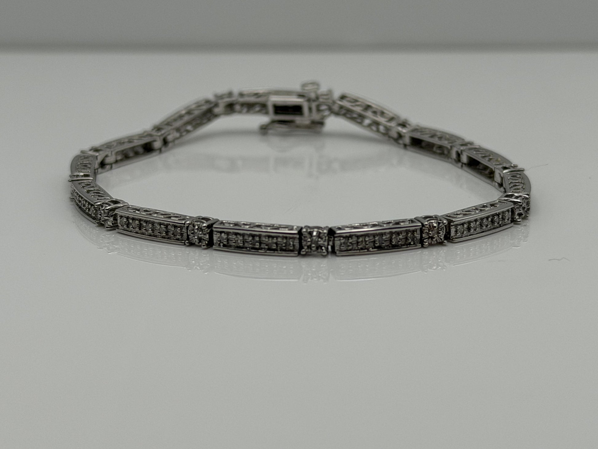 14k Heavy 7.9 gram Diamond Bracelet 7" Tennis Style Solid Gold Bracelet