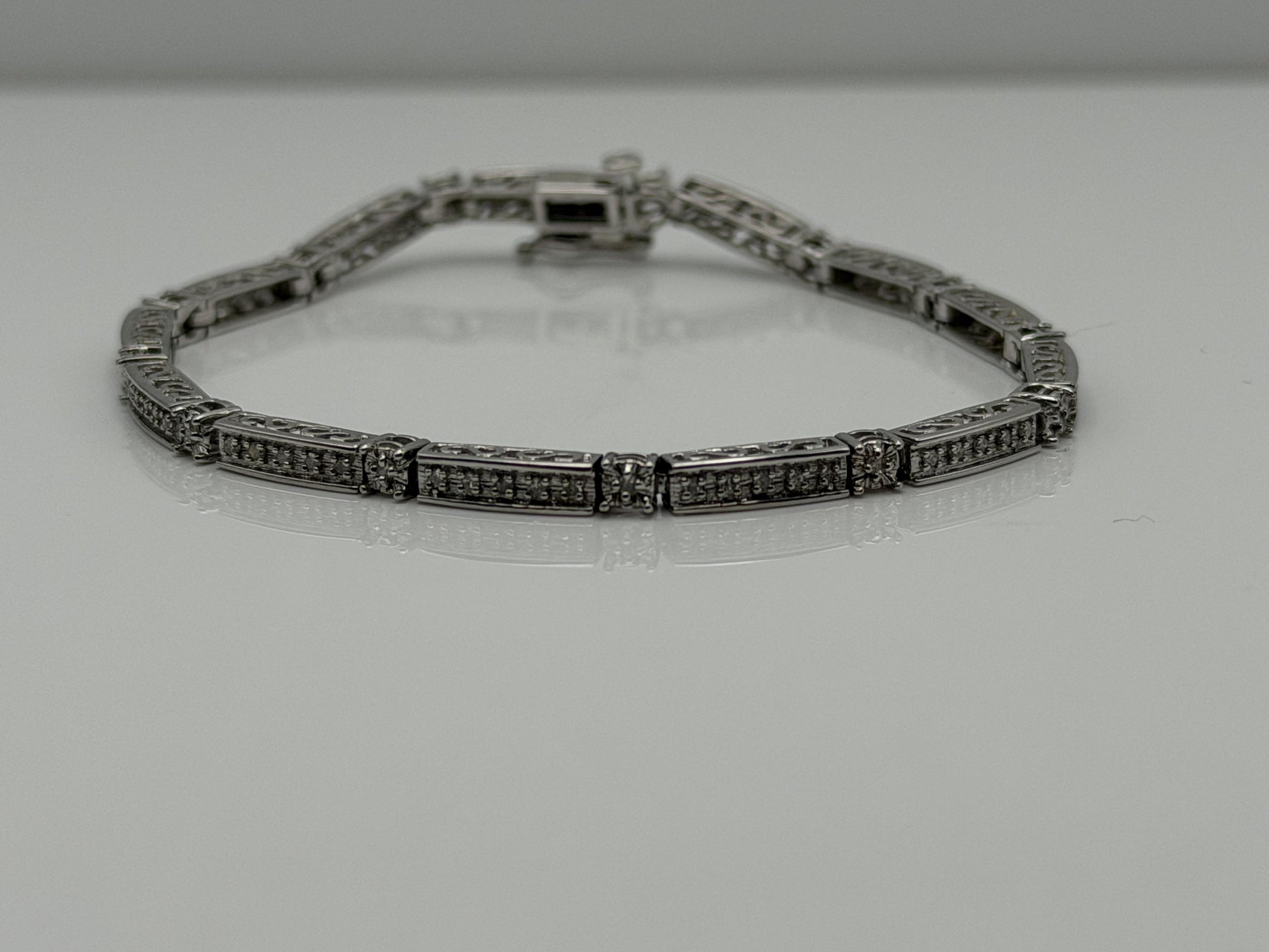 14k Heavy 7.9 gram Diamond Bracelet 7" Tennis Style Solid Gold Bracelet