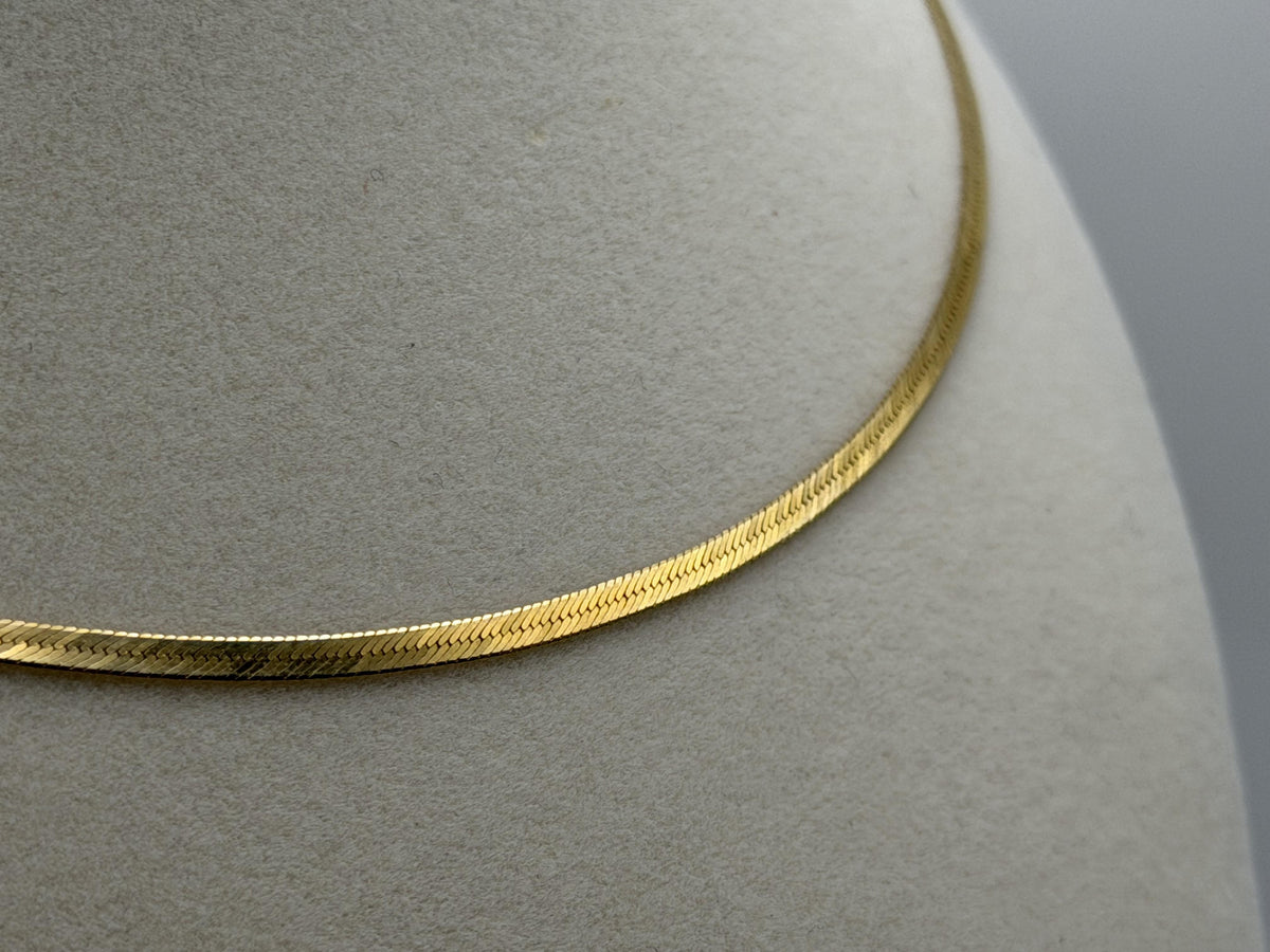 14k Vintage Italian Herringbone Necklace 17" Flat Gold Chain Minimalist