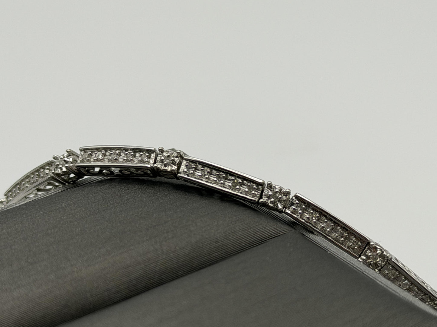 14k Heavy 7.9 gram Diamond Bracelet 7" Tennis Style Solid Gold Bracelet