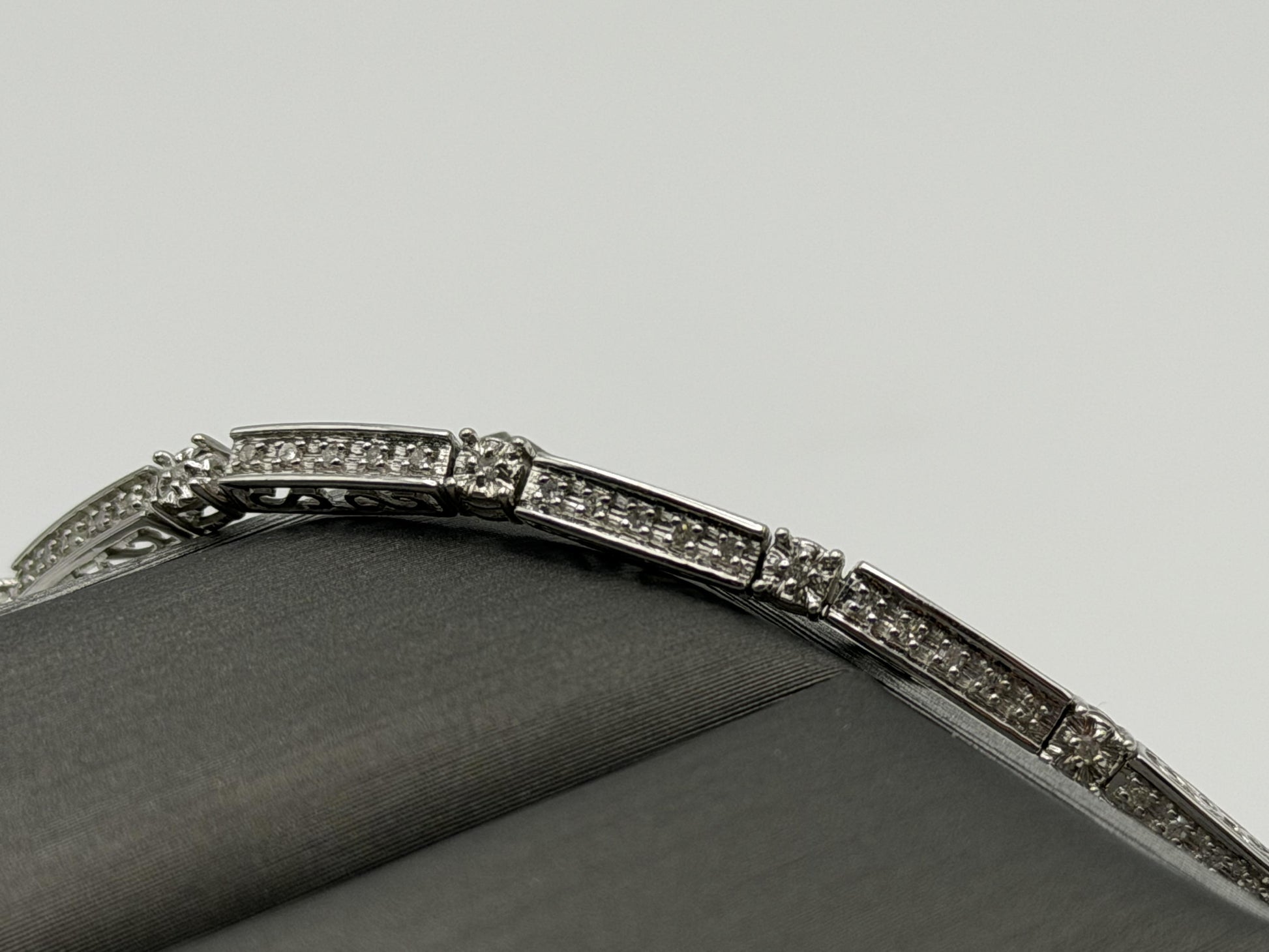 14k Heavy 7.9 gram Diamond Bracelet 7" Tennis Style Solid Gold Bracelet