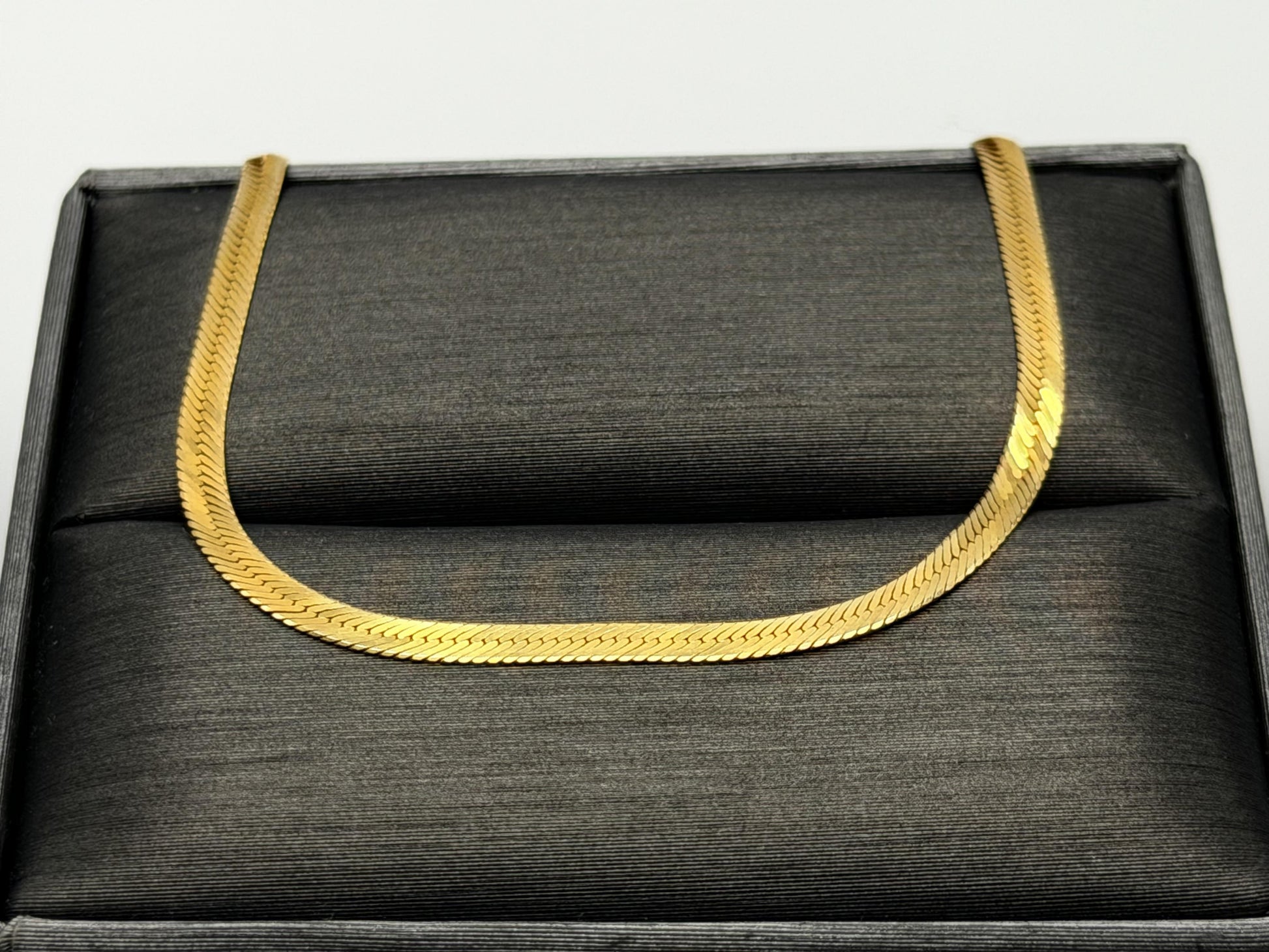 14k Vintage Italian Herringbone Necklace 17" Flat Gold Chain Minimalist
