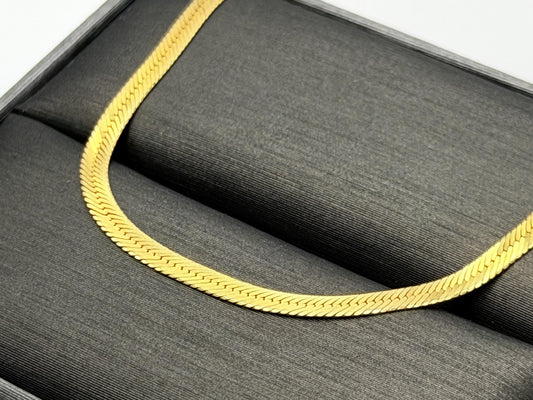14k Vintage Italian Herringbone Necklace 17" Flat Gold Chain Minimalist