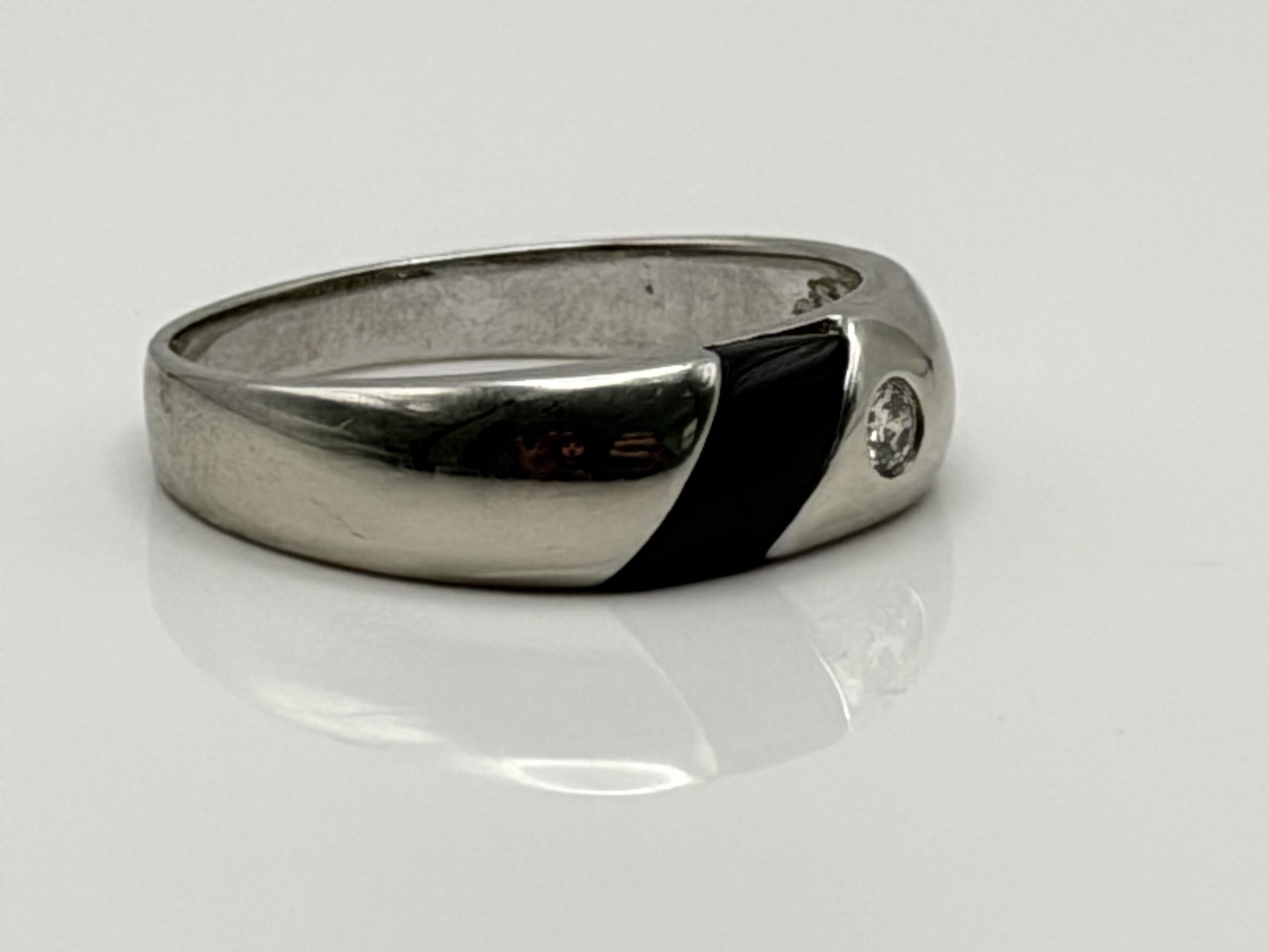 10k White Gold Mens Onyx Ring. Anniversary Band. Wedding Ring.