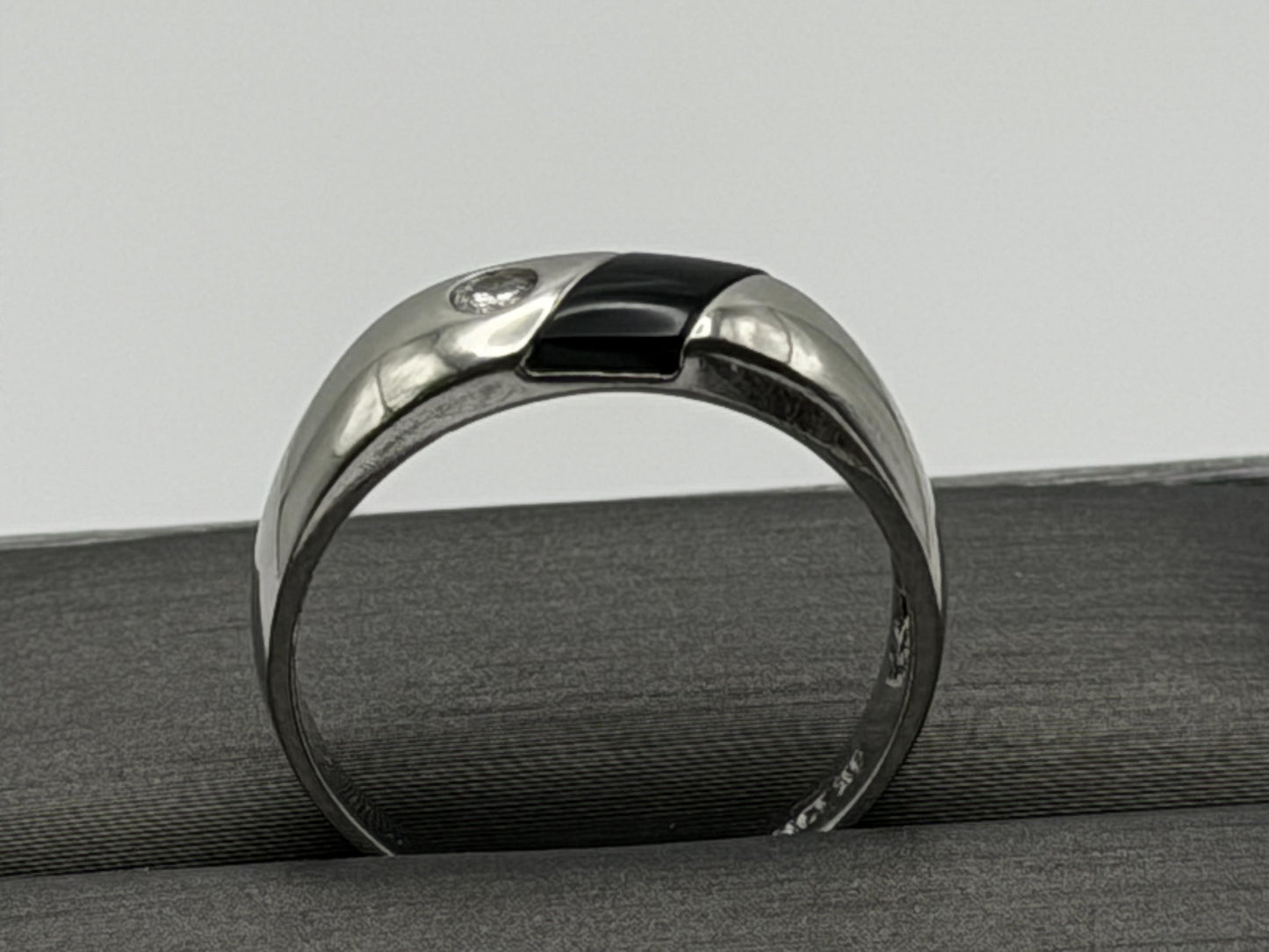10k White Gold Mens Onyx Ring. Anniversary Band. Wedding Ring.