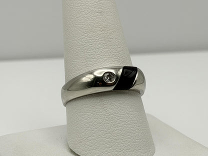 10k White Gold Mens Onyx Ring. Anniversary Band. Wedding Ring.