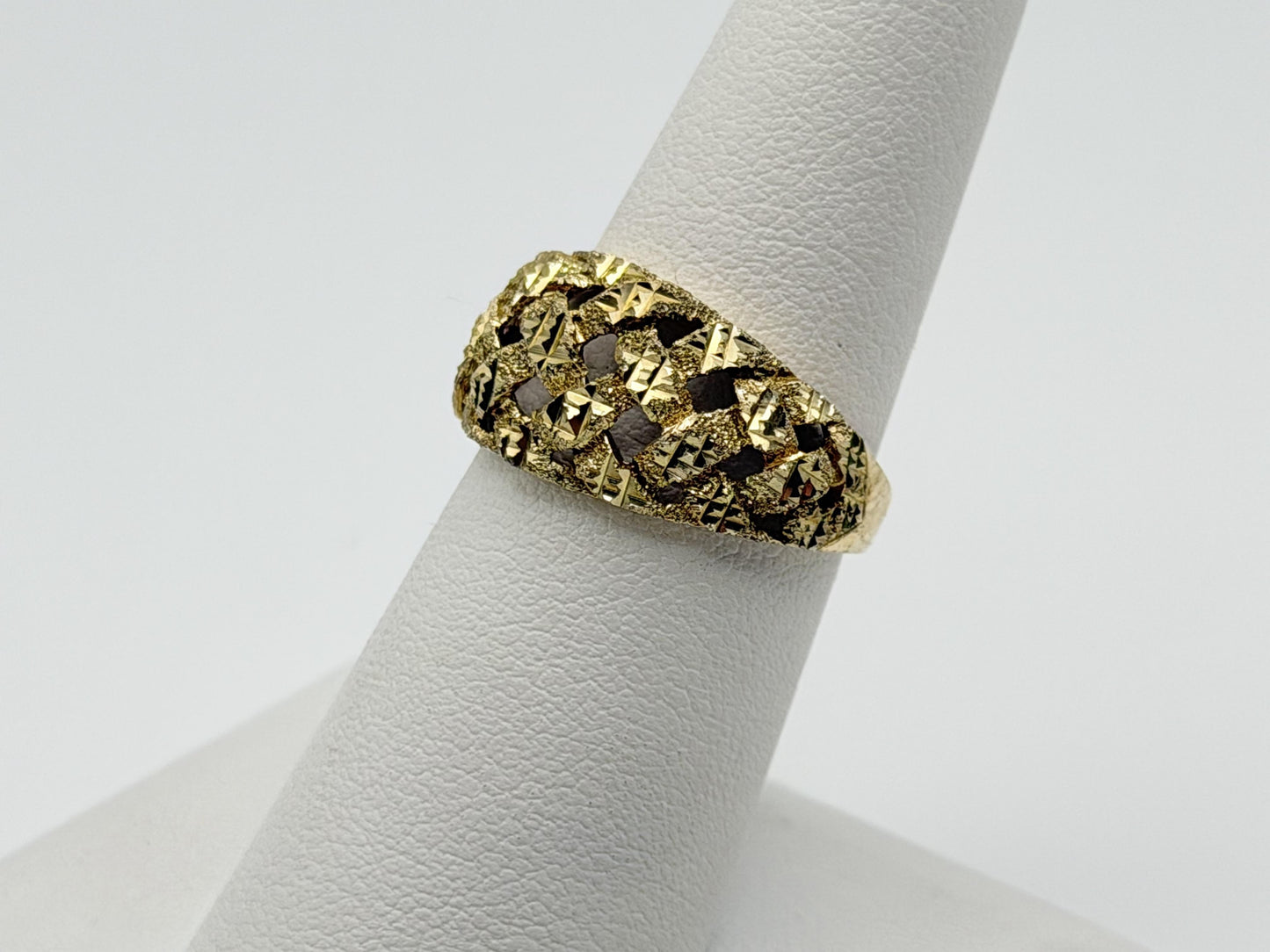 10k Yellow Gold Vintage Weave Band. Open Lattice Nugget Diamond Cut Ring.