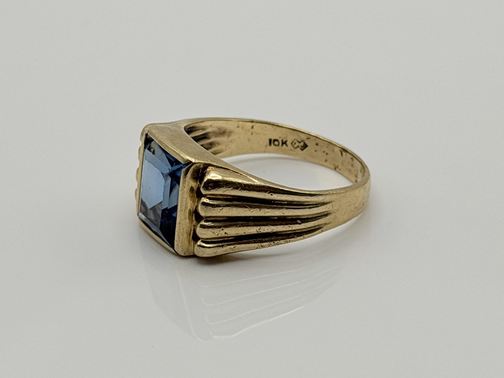 10k Yellow Gold Blue Topaz Ring. Vintage Statement Ring.