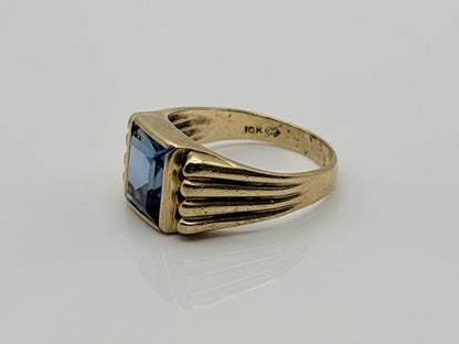 10k Yellow Gold Blue Topaz Ring. Vintage Statement Ring.