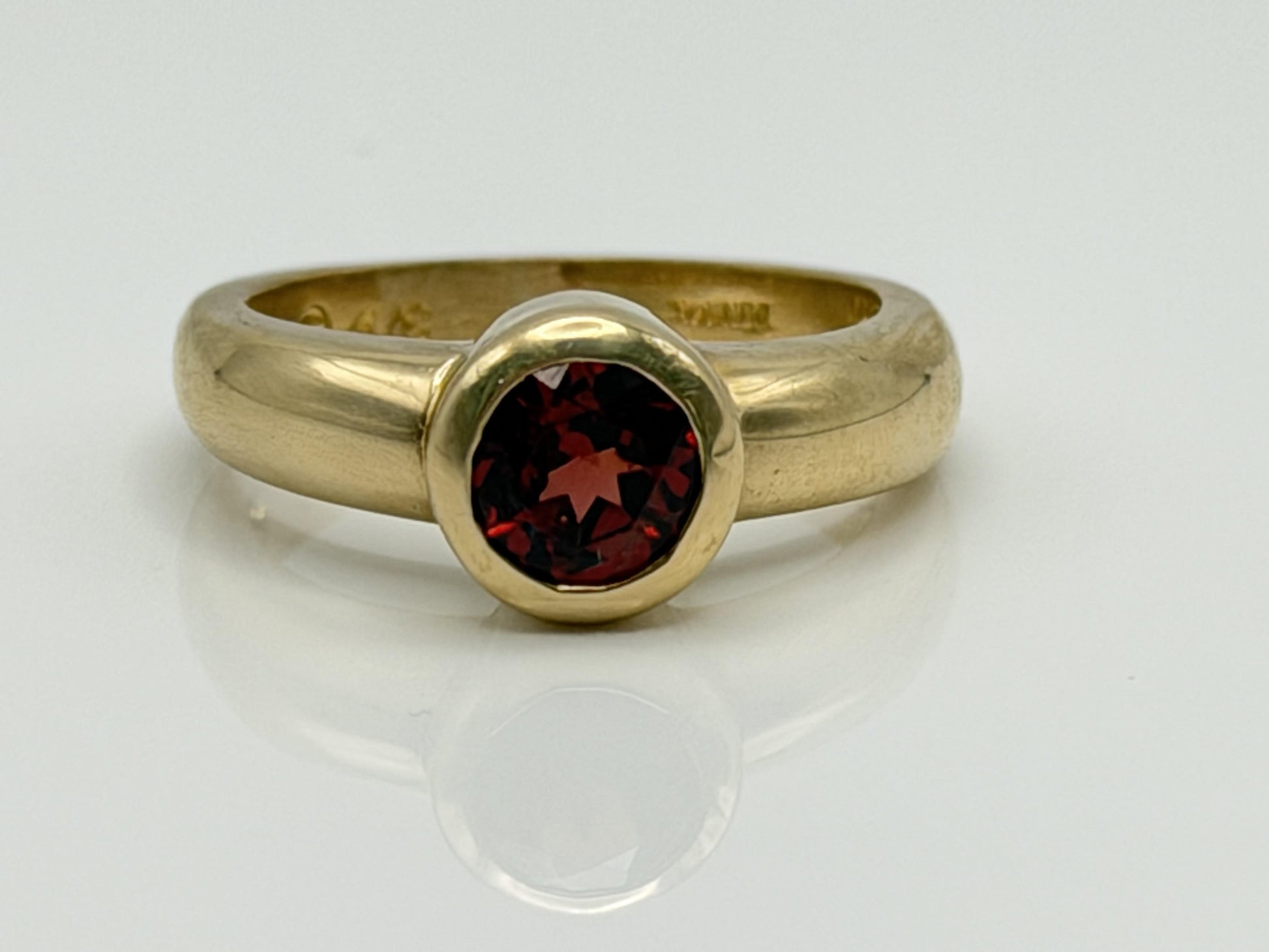 Heavy 14k Yellow 6gr Gold 1ct Red Garnet Solitaire Statement Ring Vintage Style
