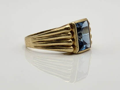 10k Yellow Gold Blue Topaz Ring. Vintage Statement Ring.