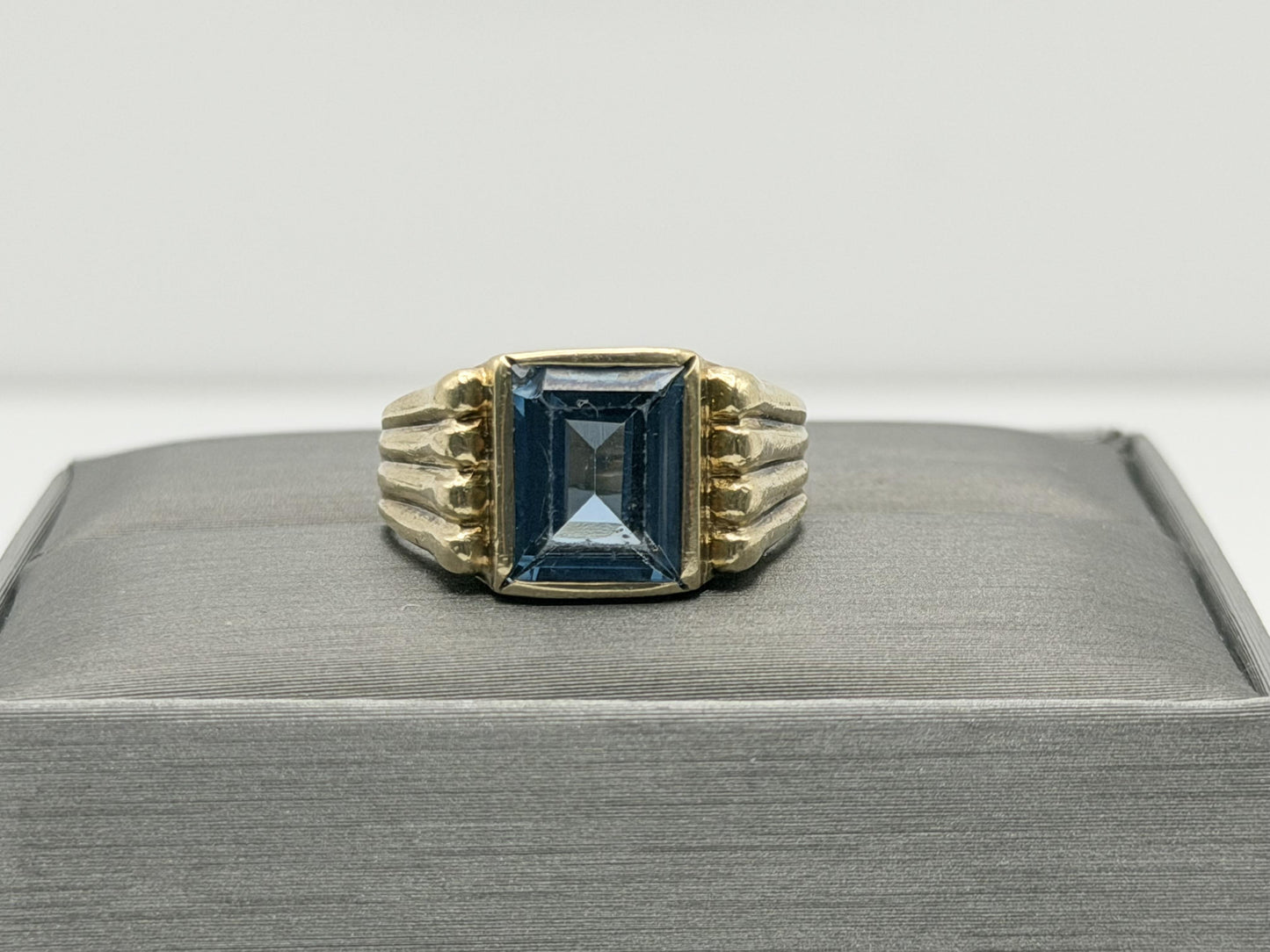 10k Yellow Gold Blue Topaz Ring. Vintage Statement Ring.