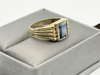 10k Yellow Gold Blue Topaz Ring. Vintage Statement Ring.