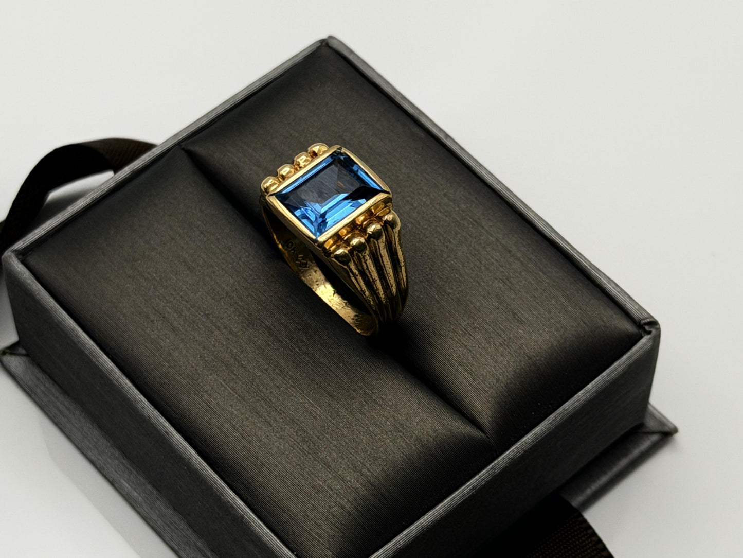 10k Yellow Gold Blue Topaz Ring. Vintage Statement Ring.