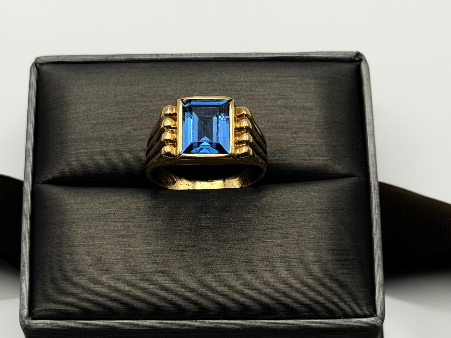 10k Yellow Gold Blue Topaz Ring. Vintage Statement Ring.