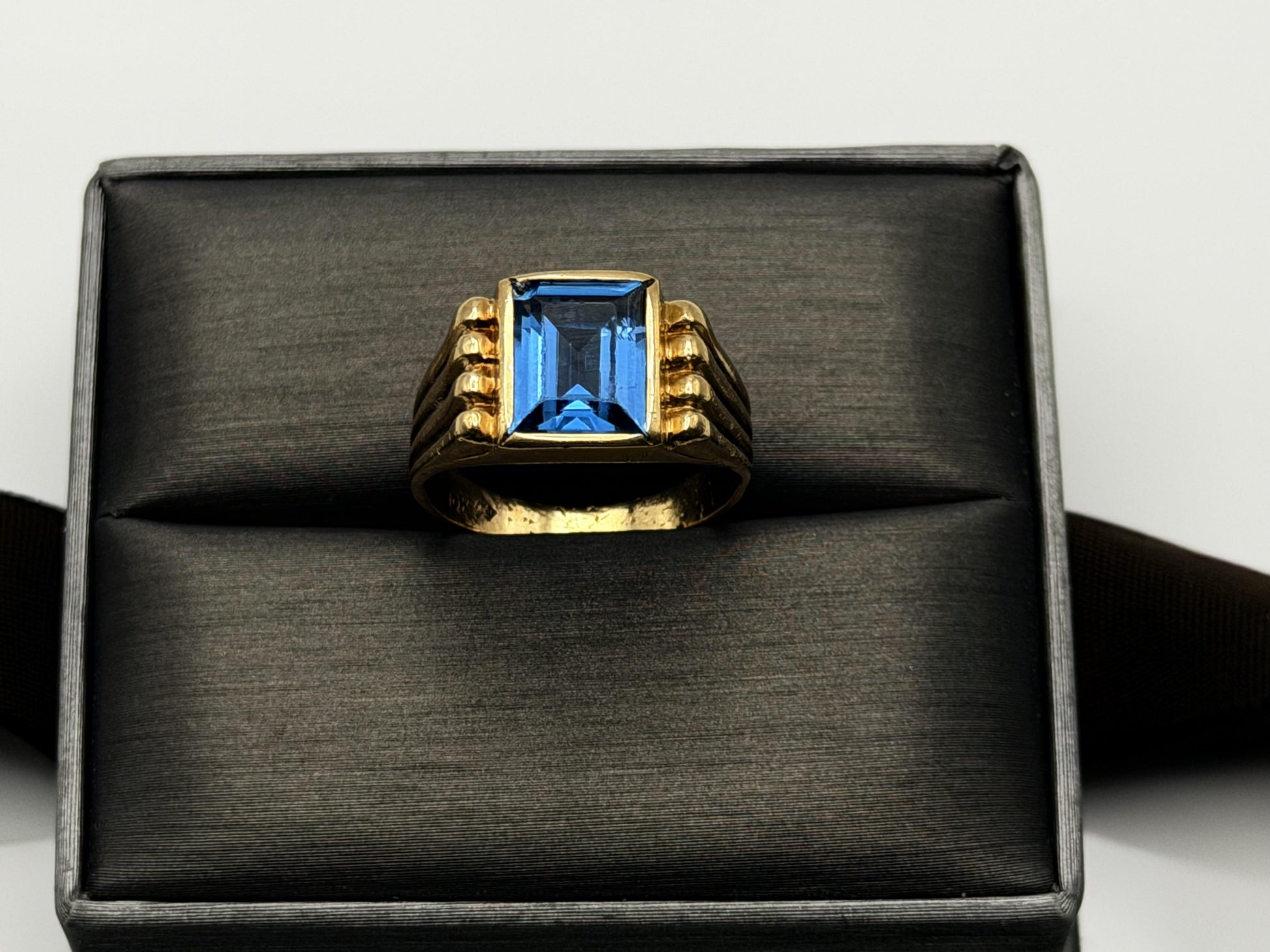 10k Yellow Gold Blue Topaz Ring. Vintage Statement Ring.