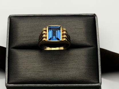 10k Yellow Gold Blue Topaz Ring. Vintage Statement Ring.