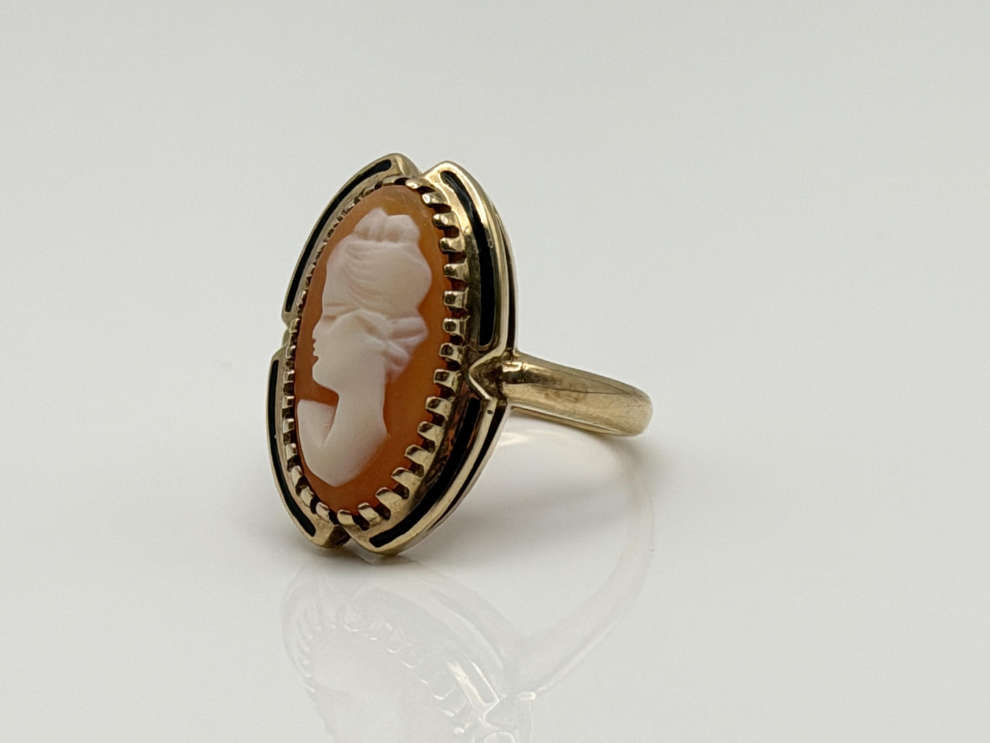 10k Cameo Victorian Style Ring Vintage Carved Shell Cocktail Oval Portrait Ring