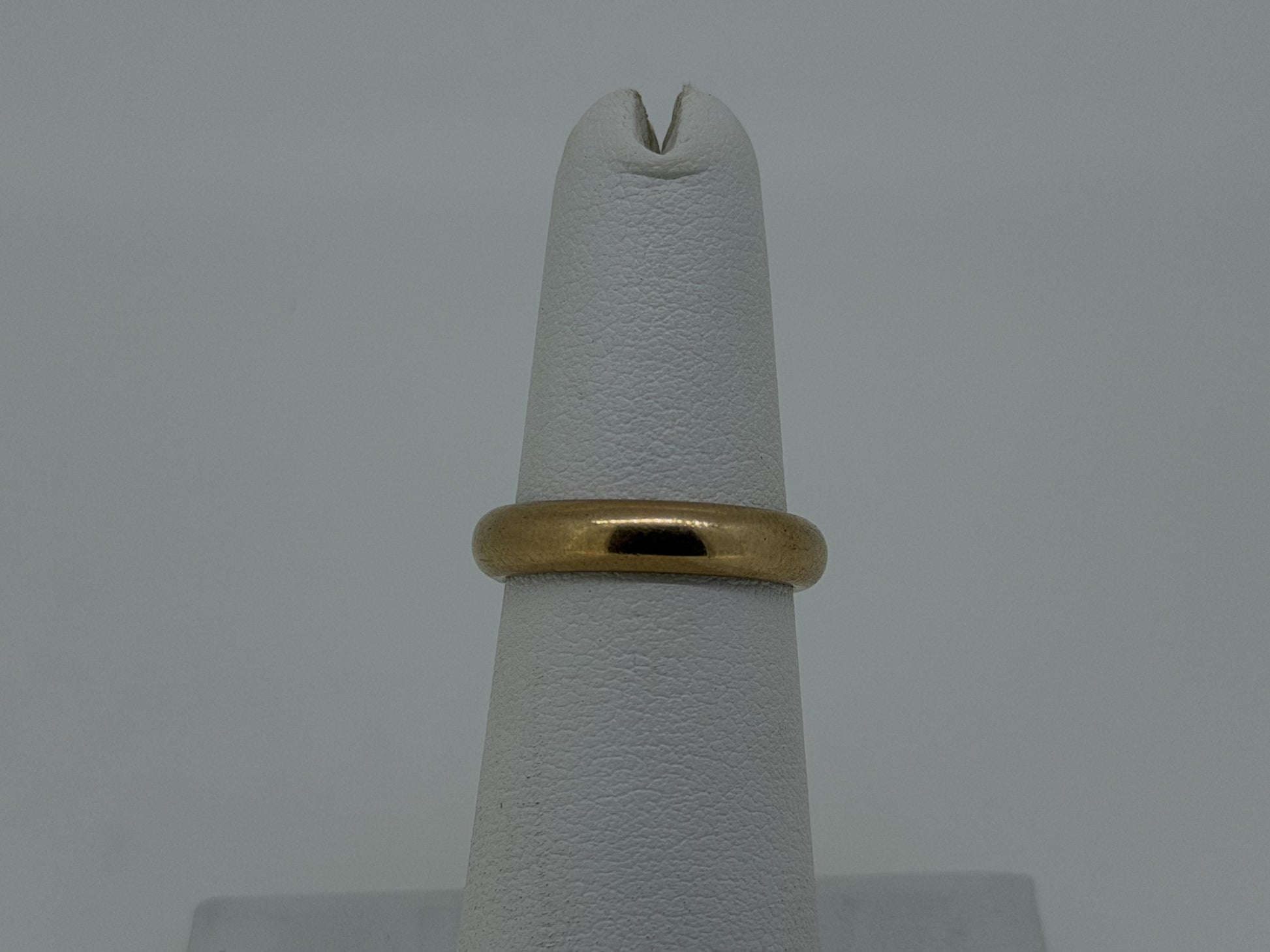 1910 European 18K Yellow Gold HEAVY Wedding Band 4mm Comfort Fit Ring