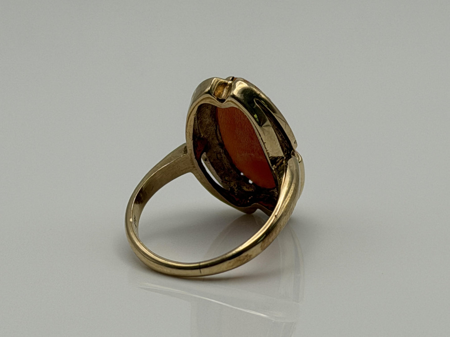 10k Cameo Victorian Style Ring Vintage Carved Shell Cocktail Oval Portrait Ring