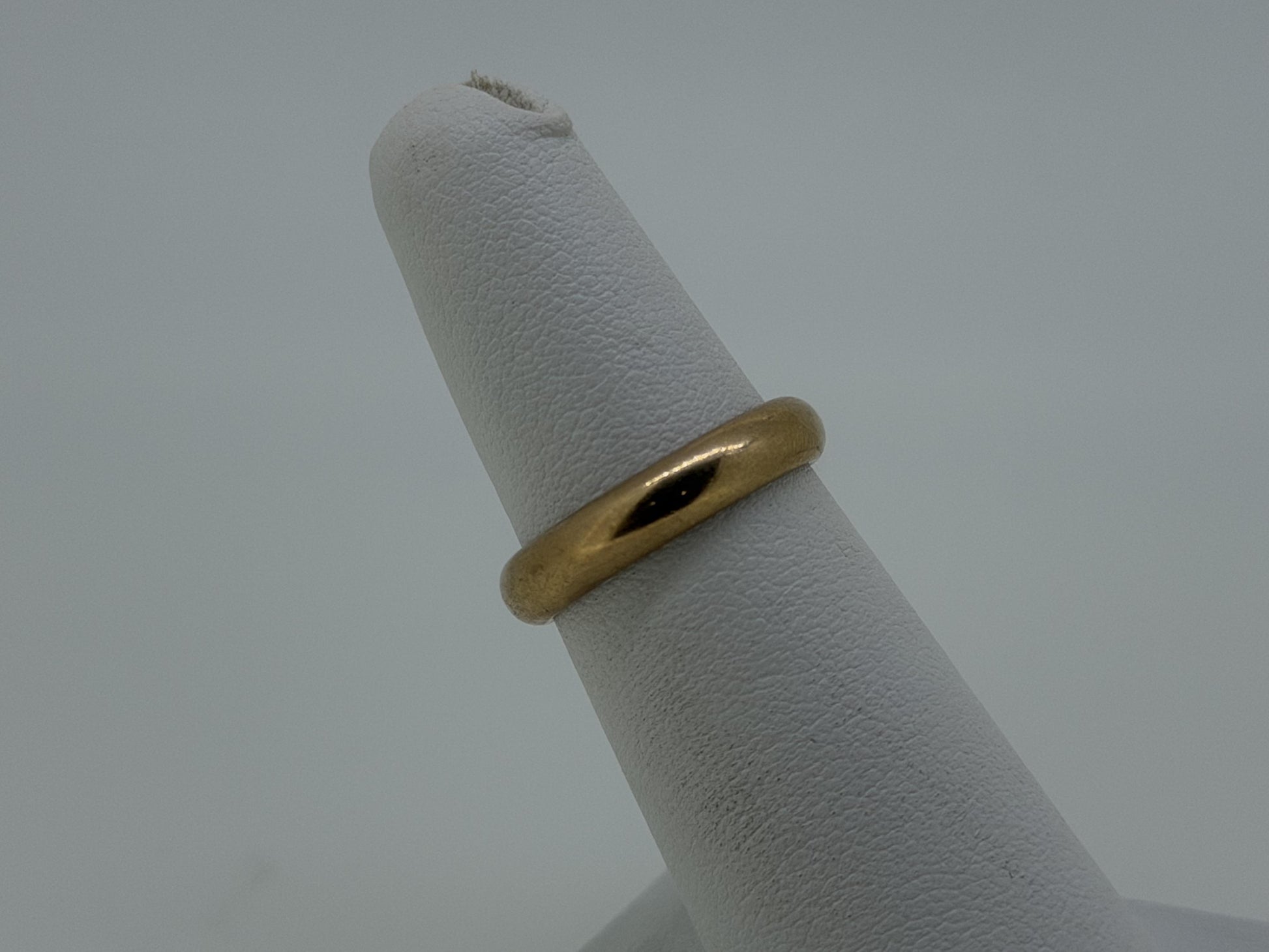 1910 European 18K Yellow Gold HEAVY Wedding Band 4mm Comfort Fit Ring