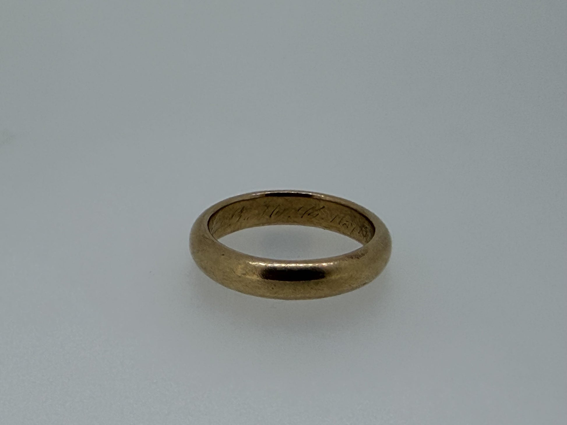 1910 European 18K Yellow Gold HEAVY Wedding Band 4mm Comfort Fit Ring