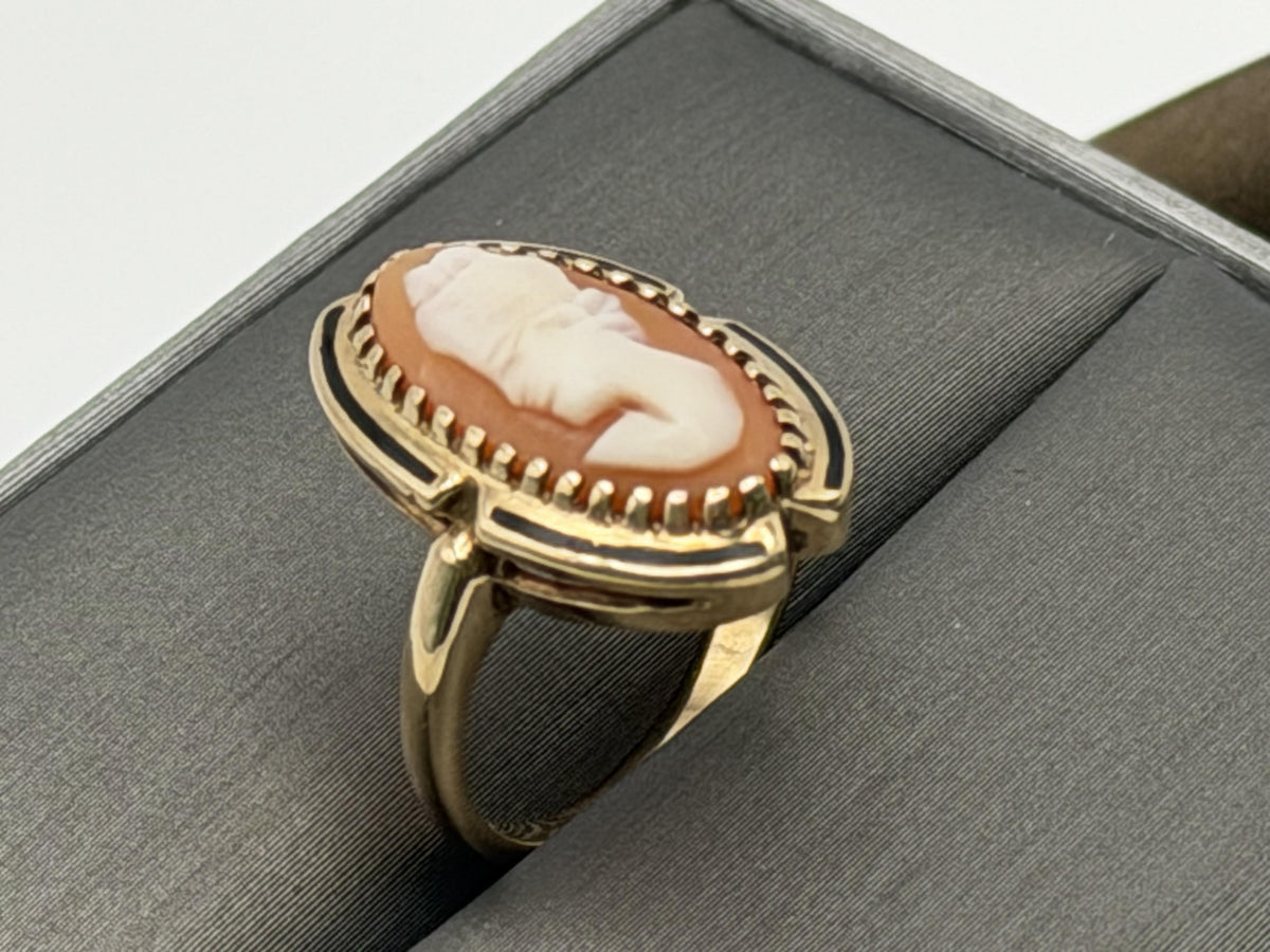 10k Cameo Victorian Style Ring Vintage Carved Shell Cocktail Oval Portrait Ring