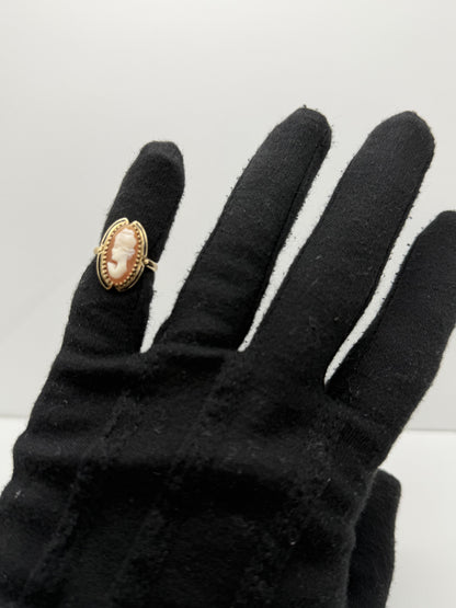 10k Cameo Victorian Style Ring Vintage Carved Shell Cocktail Oval Portrait Ring