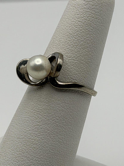 10k White Gold Pearl Bow Ring Vintage Flower Pearl Ring Promise Pearl Ring.