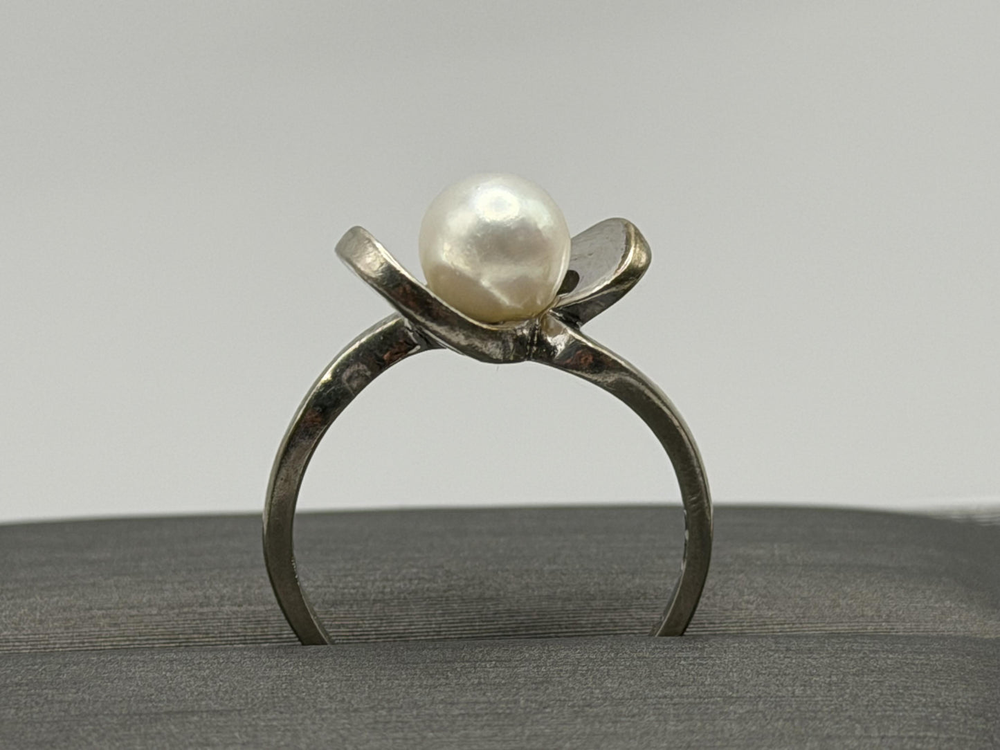 10k White Gold Pearl Bow Ring Vintage Flower Pearl Ring Promise Pearl Ring.