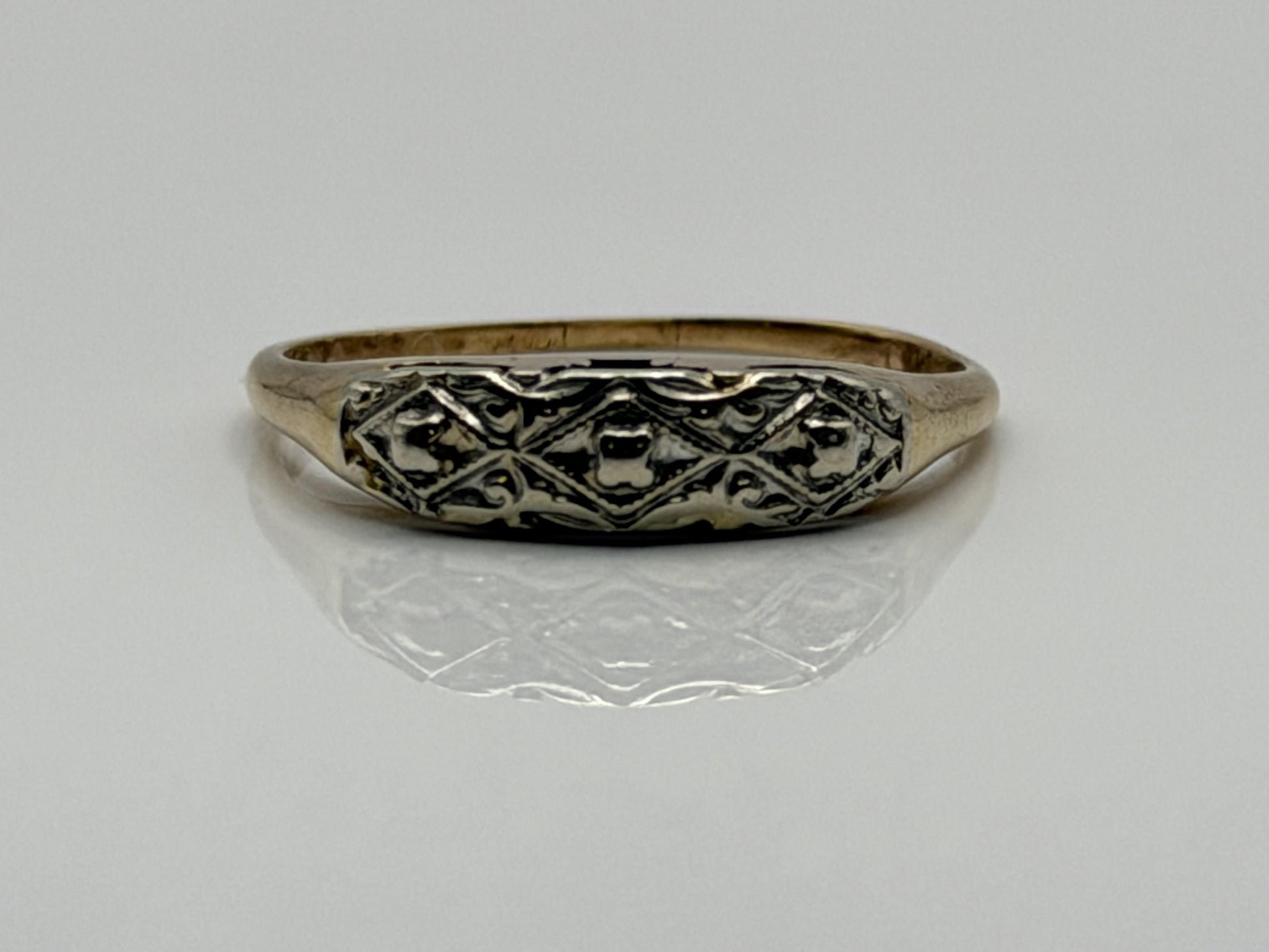 14k Two-Tone Vintage Wedding Ring. Art Deco Ring.
