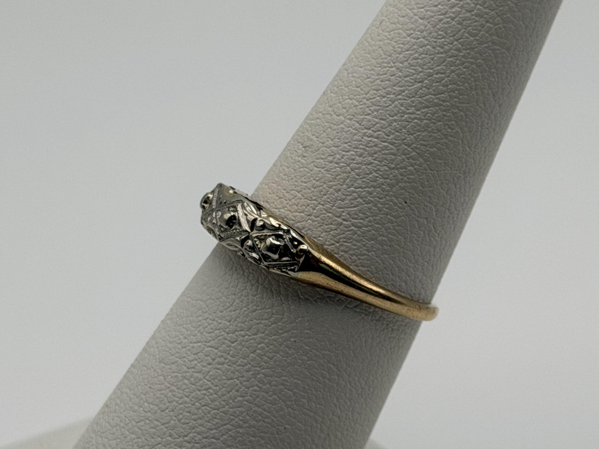 14k Two-Tone Vintage Wedding Ring. Art Deco Ring.