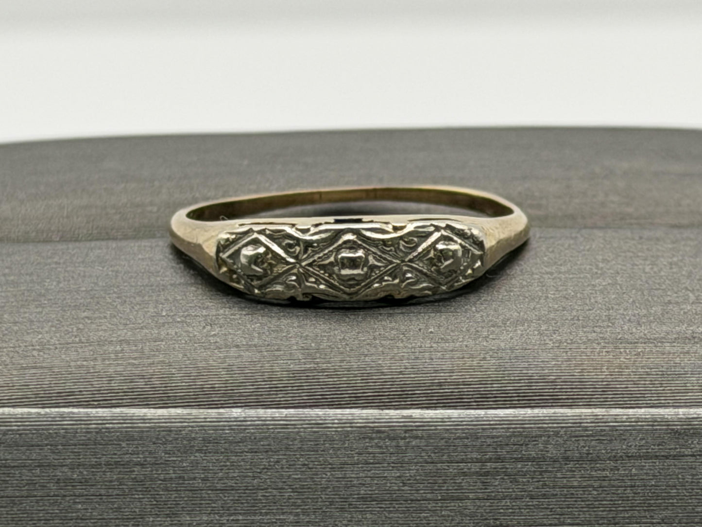 14k Two-Tone Vintage Wedding Ring. Art Deco Ring.