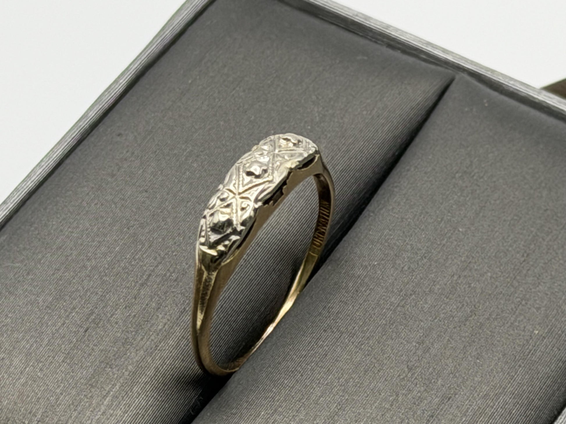 14k Two-Tone Vintage Wedding Ring. Art Deco Ring.