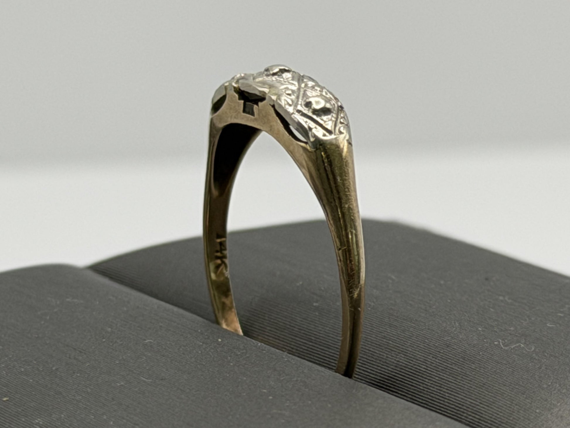 14k Two-Tone Vintage Wedding Ring. Art Deco Ring.