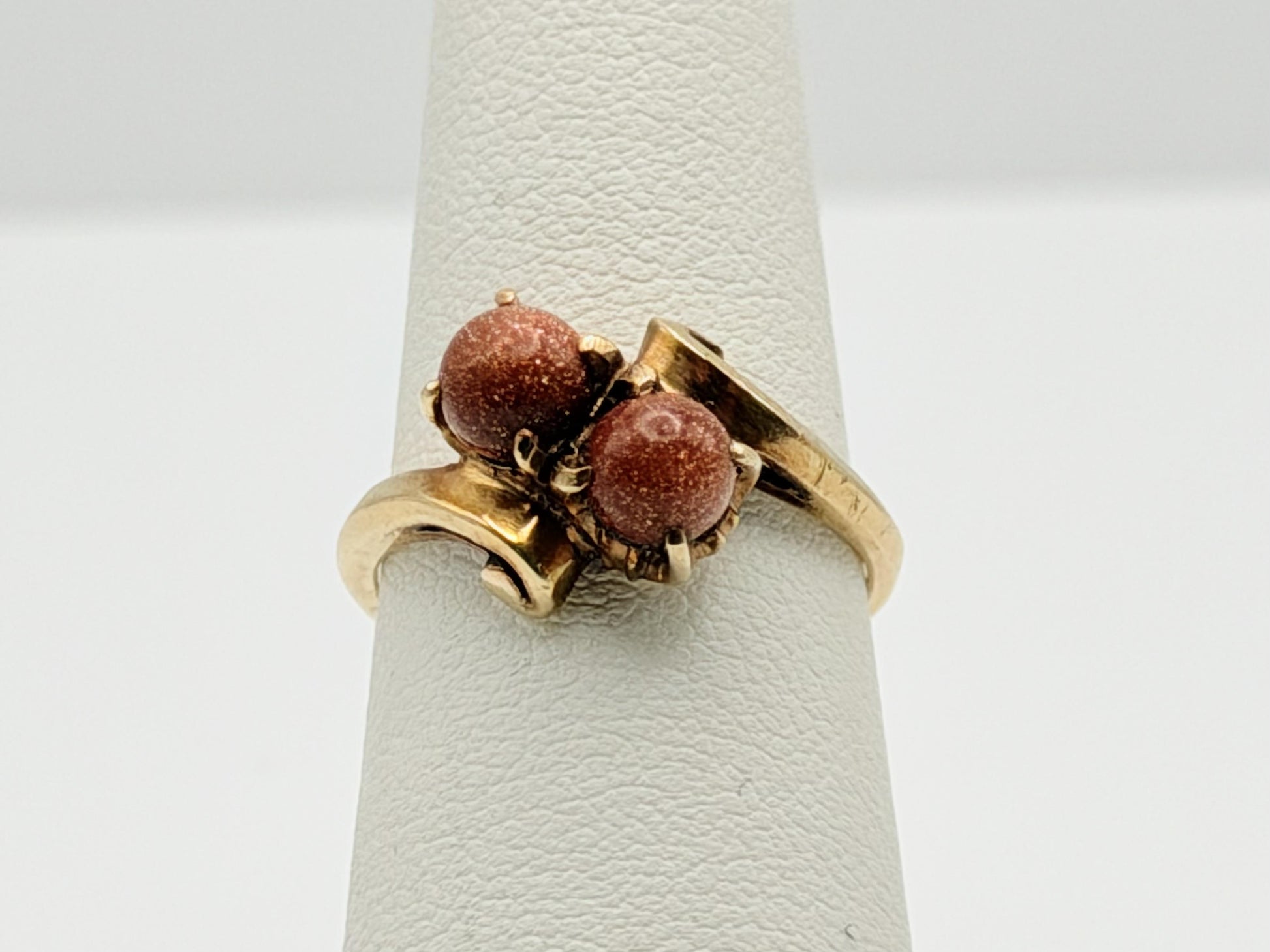 10k Yellow Gold Vintage Goldstone Ring Sparkling Brown Gemstone Cockail Ring.
