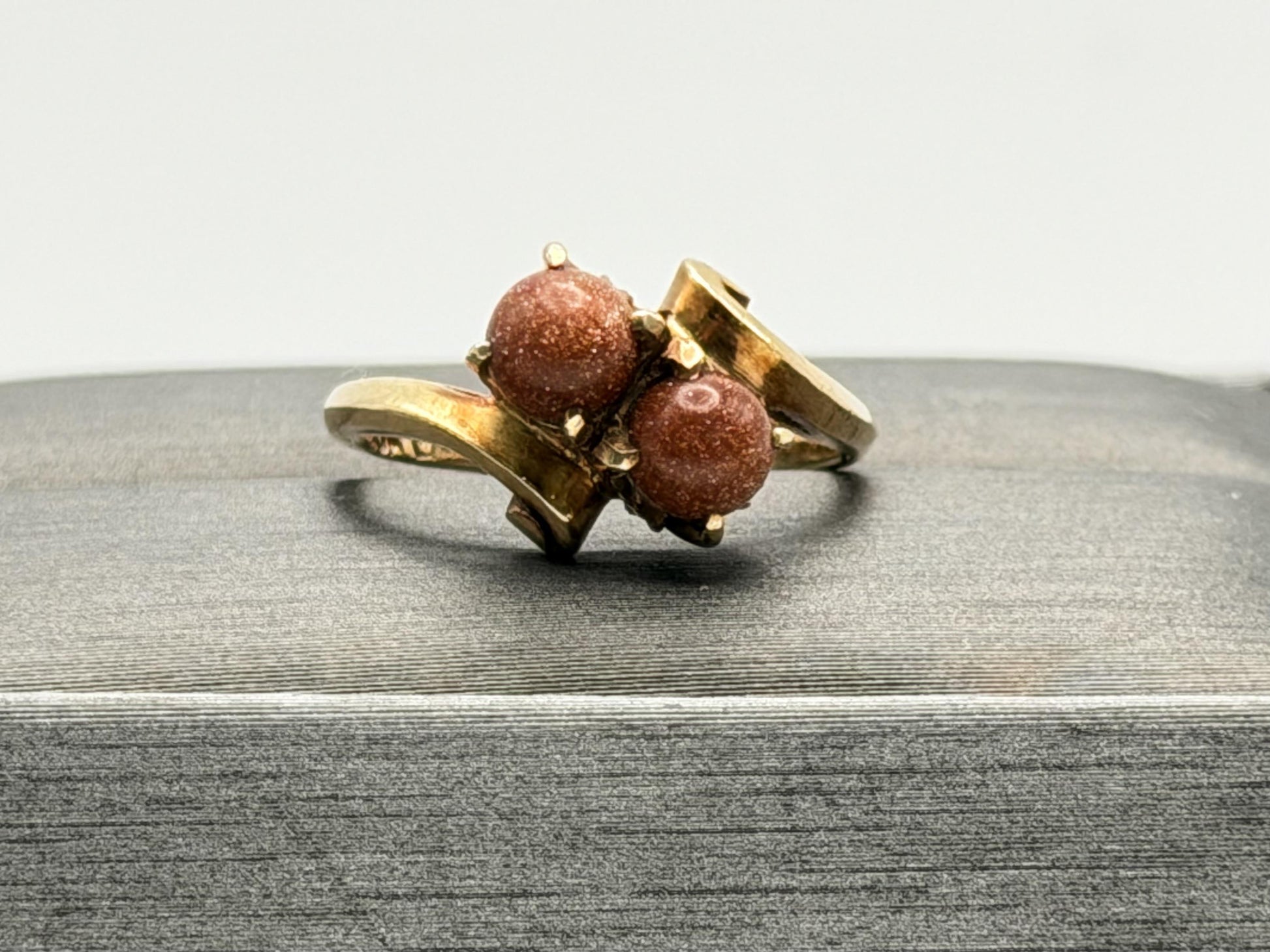 10k Yellow Gold Vintage Goldstone Ring Sparkling Brown Gemstone Cockail Ring.