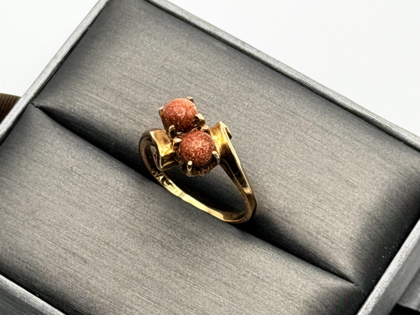 10k Yellow Gold Vintage Goldstone Ring Sparkling Brown Gemstone Cockail Ring.